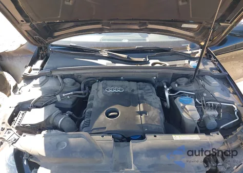 2015 Audi A4 2.0T Premium z USA, uszkodzony, nr VIN WAUAFAFLXFN031324